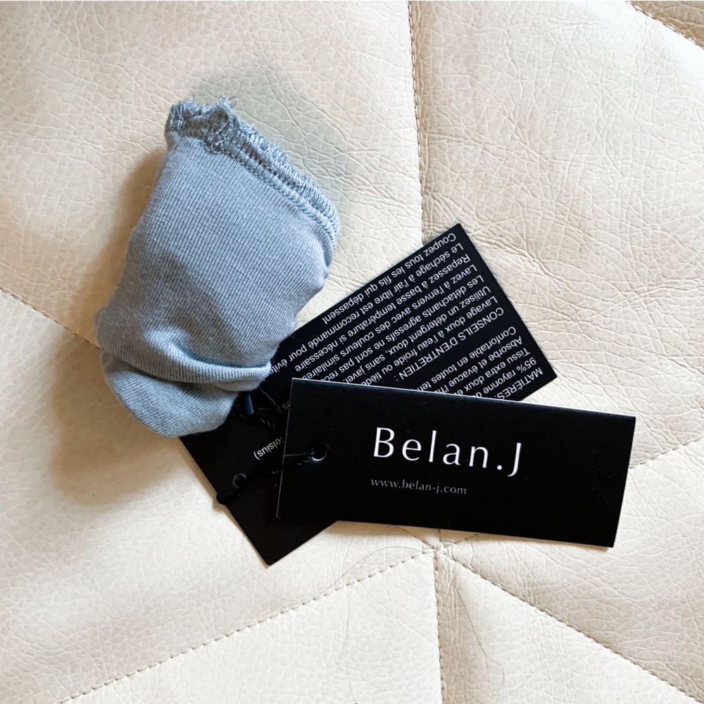 Belan.J 🇨🇦 • Scratch Mittens